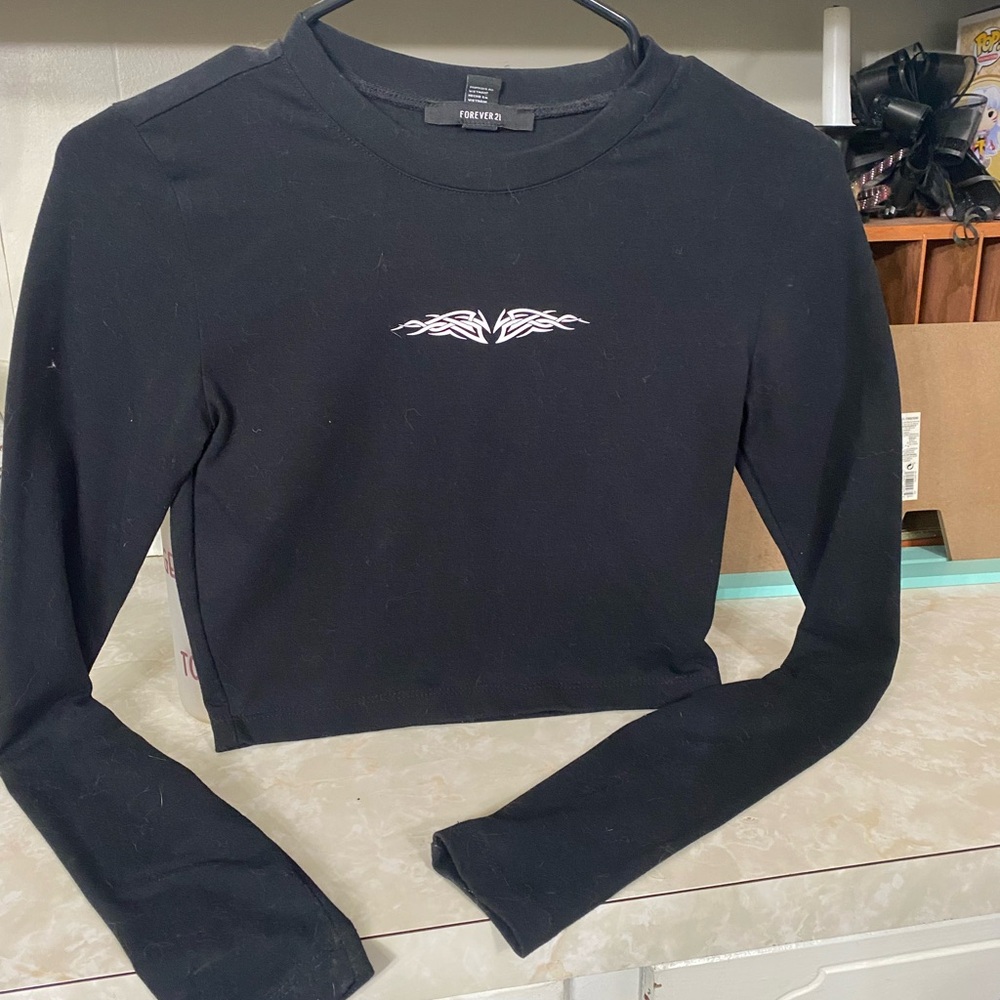Forever 21 Black Tribal Graphic Long Sleeve Tee